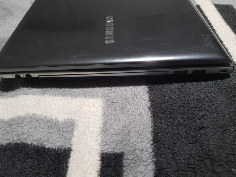Laptoop Samsung