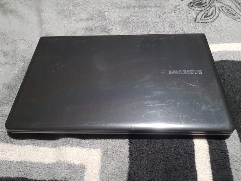 Laptoop Samsung