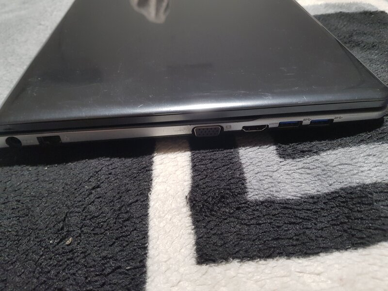 Laptoop Samsung
